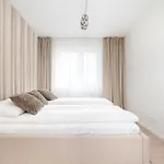 Appartement Luxury Sky Jagodno With Jacuzzi Parking & Terrace By Renters Prestige *