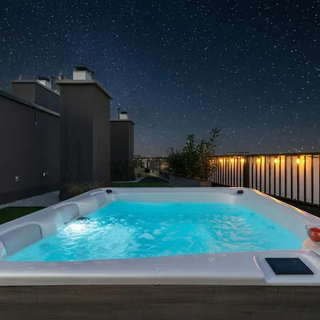 Luxury Sky Jagodno With Jacuzzi Parking & Terrace By Renters Prestige