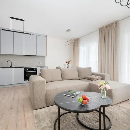 Appartamento Luxury Sky Jagodno With Jacuzzi Parking & Terrace By Renters Prestige