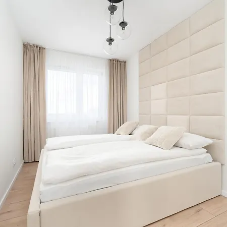 Apartment Luxury Sky Jagodno With Jacuzzi Parking & Terrace By Renters Prestige