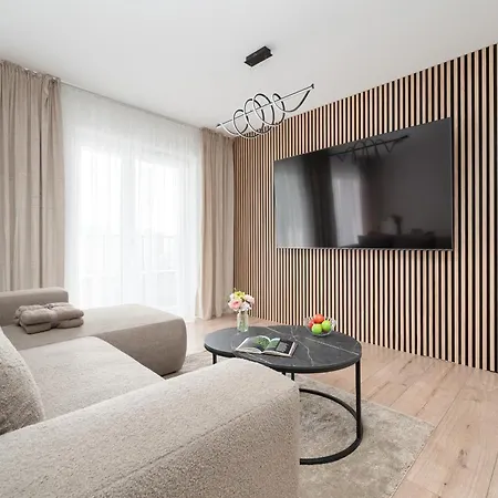 Apartment Luxury Sky Jagodno With Jacuzzi Parking & Terrace By Renters Prestige
