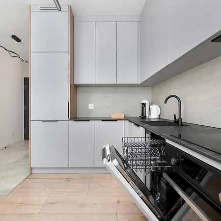 Luxury Sky Jagodno With Jacuzzi Parking & Terrace By Renters Prestige Appartamento *