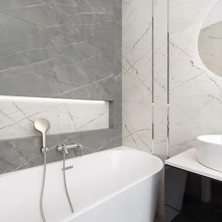 아파트 Luxury Sky Jagodno With Jacuzzi Parking & Terrace By Renters Prestige *