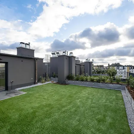Luxury Sky Jagodno With Jacuzzi Parking & Terrace By Renters Prestige 아파트 *
