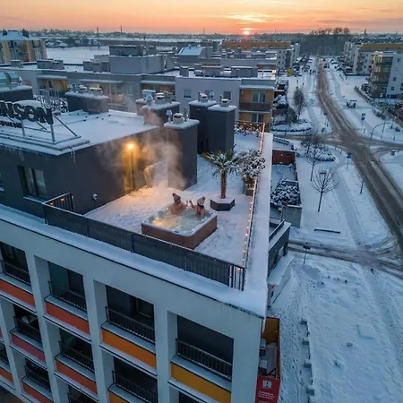 Luxury Sky Jagodno With Jacuzzi Parking & Terrace By Renters Prestige Appartamento