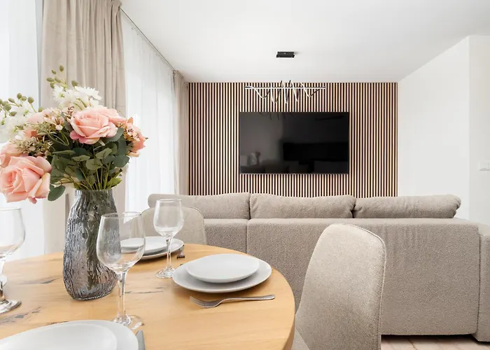 Luxury Sky Jagodno With Jacuzzi Parking & Terrace By Renters Prestige Appartamento *