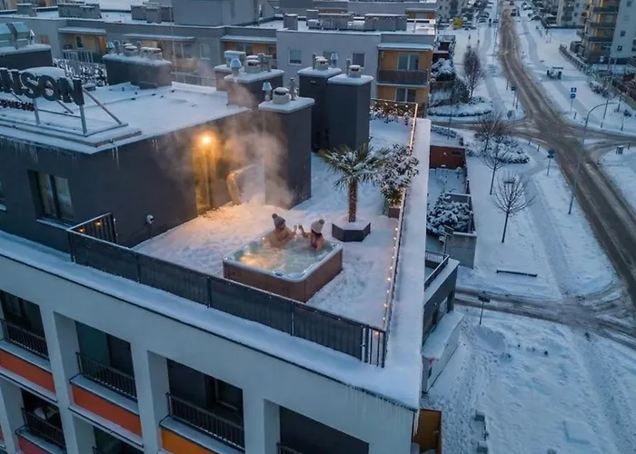 Luxury Sky Jagodno With Jacuzzi Parking & Terrace By Renters Prestige Apartment